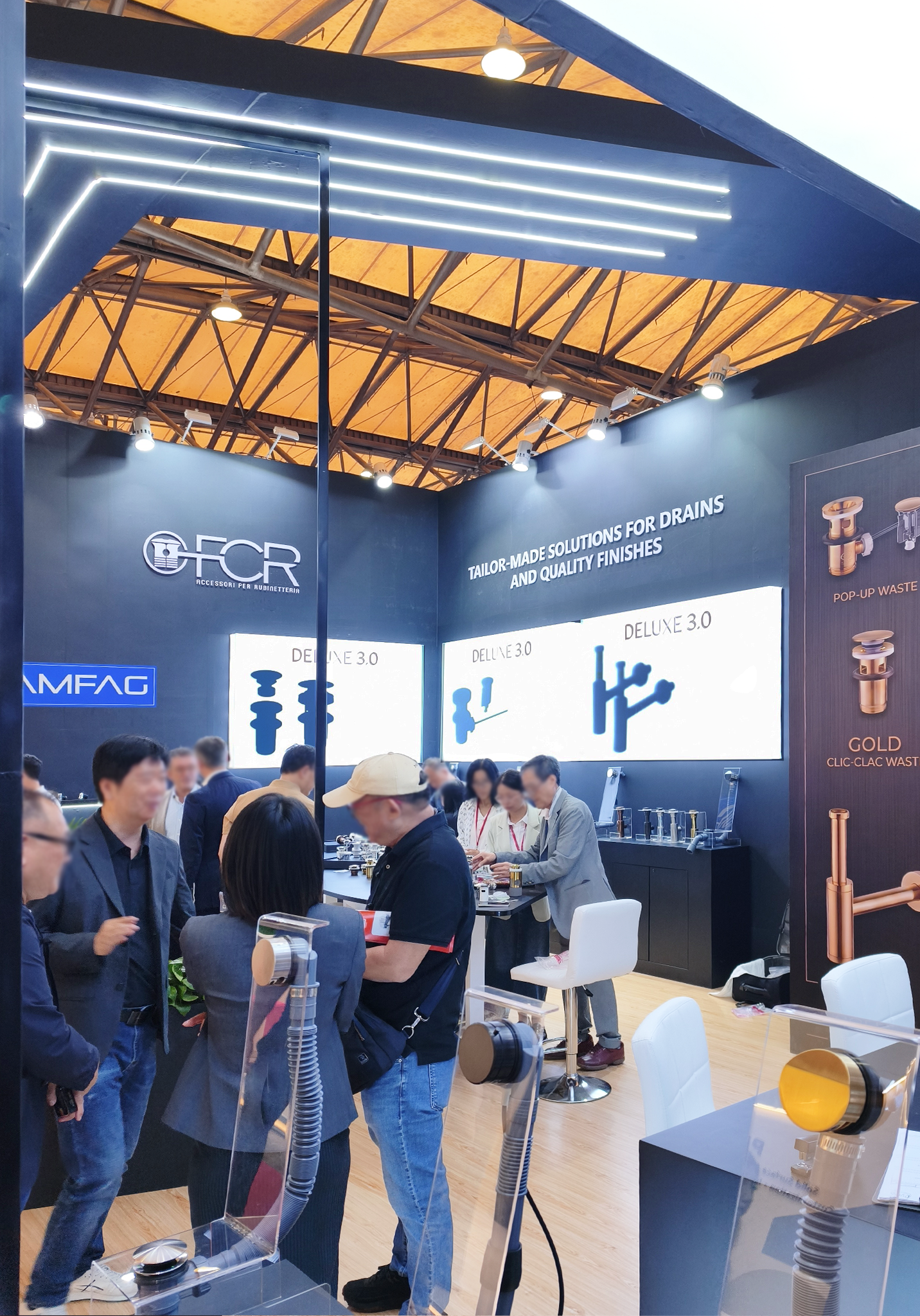 Visitatori dello stand
